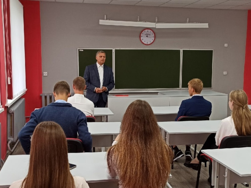 Открытие Центра образования естественнонаучной и технологической направленностей «Точка роста».